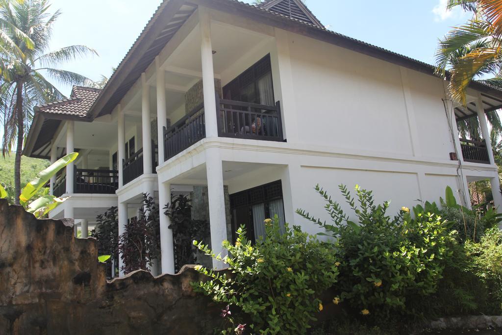 Kuta Indah Hotel Exterior foto