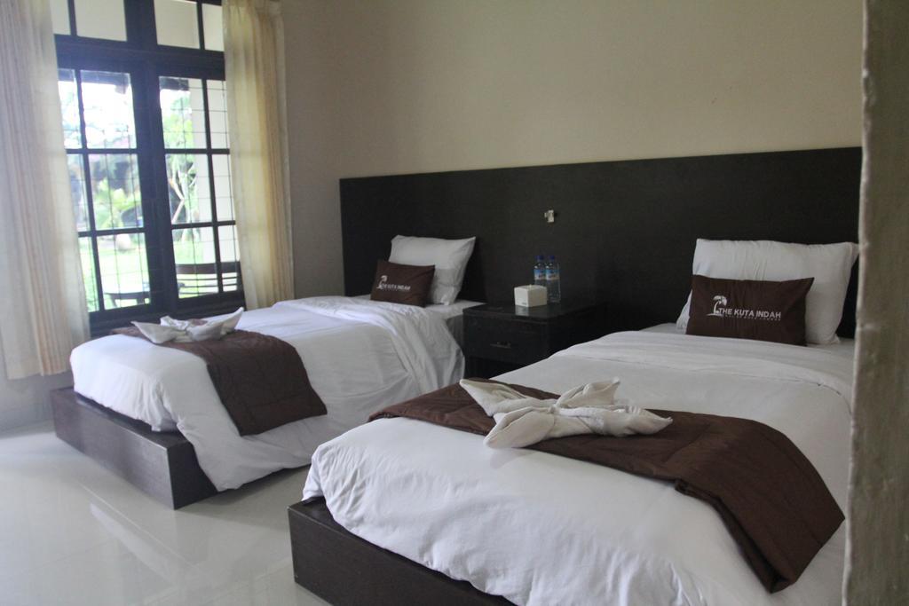 Kuta Indah Hotel Exterior foto