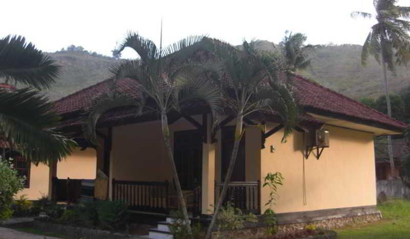 Kuta Indah Hotel Exterior foto