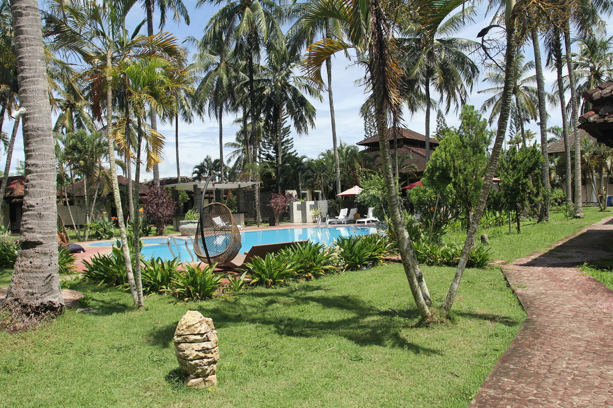 Kuta Indah Hotel Exterior foto